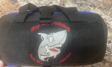Big Nic bag with 10 mackahoo assorted rigs and free lure bag posted 🤙🏻